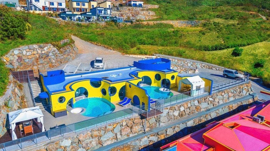 Exterior & Views, Namhae Pumda Pool villa Pension, Namhae
