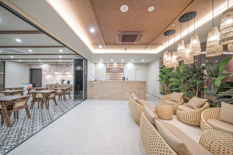 Public Area 3, Giant Hotel, Buk