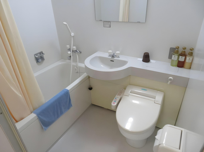 Bathroom 3, Hotel Marue, Kamaishi