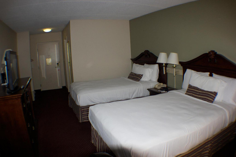 Bedroom 4, The Garden Inn, Elkhart