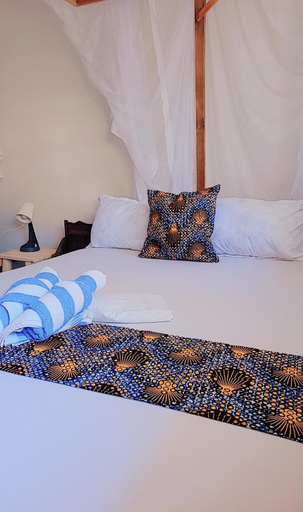Others 2, Naraha Beach House, Kusini