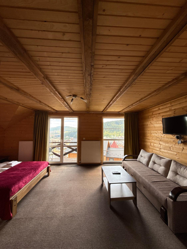 Bedroom 2, Панорама гір, Iaremchans'ka