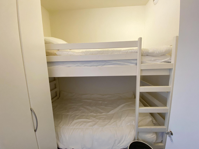 Bedroom, Apartment in Nieuwpoort by the Beach, West-Vlaanderen