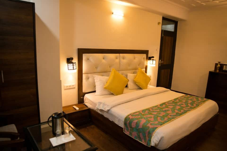 Bedroom 2, Hotel Apple Rose Shimla , Shimla