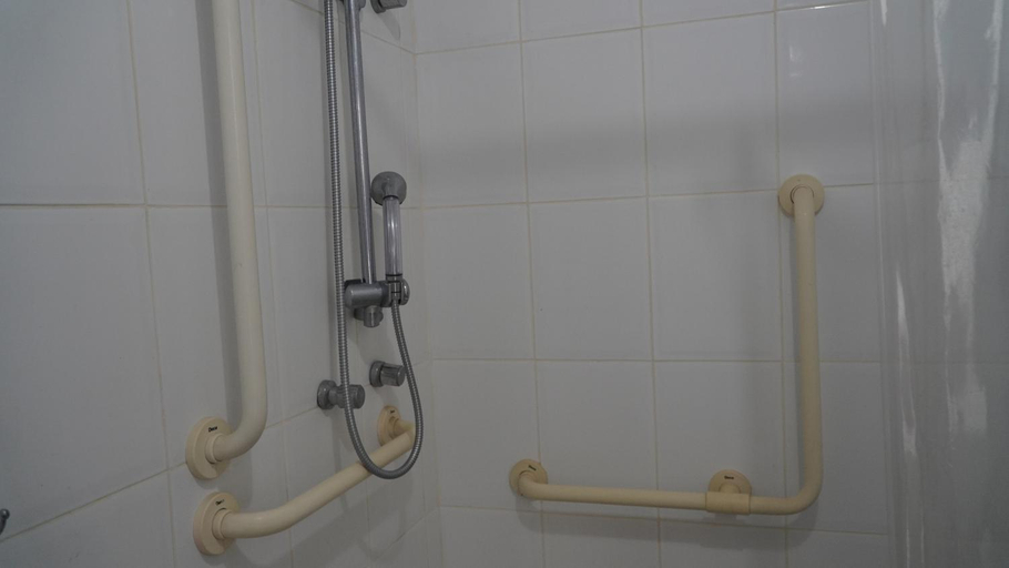 Bathroom 3, Hotel Transcontinental, Ji-Paraná