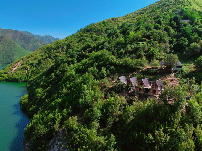Others 3, Twin Villas Komani Lake, Shkodrës