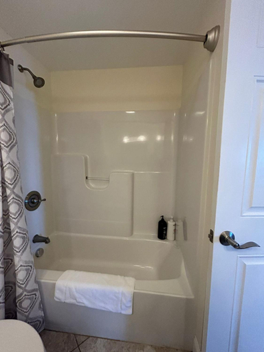 Bathroom 3, The Inn on the Wharf, Washington