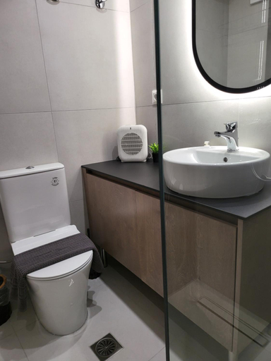 Bathroom 2, BillAria Apartment Heraklion City Center, Crete