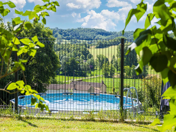 Sport & Beauty 2, Holiday Home in Soturac with Private Pool, Lot