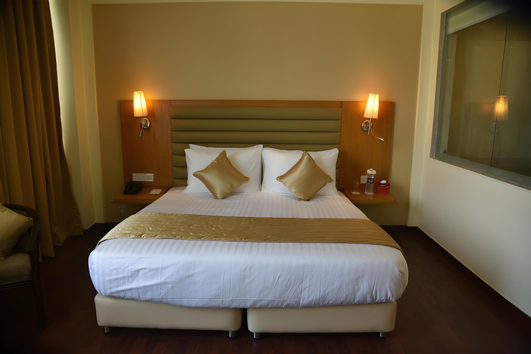 Bedroom 3, Opulent By Udman Chattarpur, Delhi