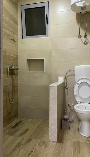 Others 2, Apartments Drini