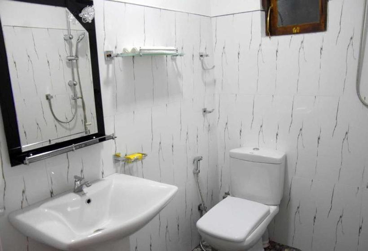 Bathroom 5, aloka resort, Mihinthale