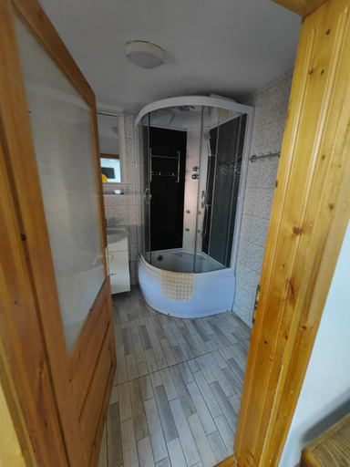 Others 3, Casa bunicilor dor de Bucovina, Campulung Moldovenesc