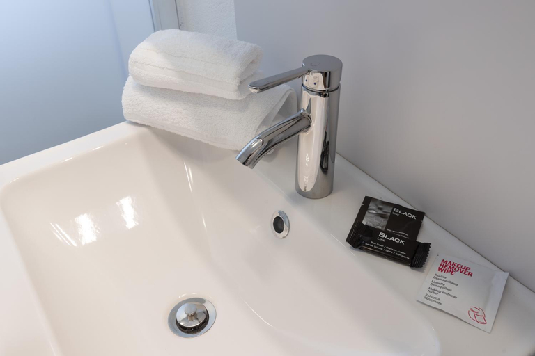 Bathroom 4, Alexander's Nest, Trieste
