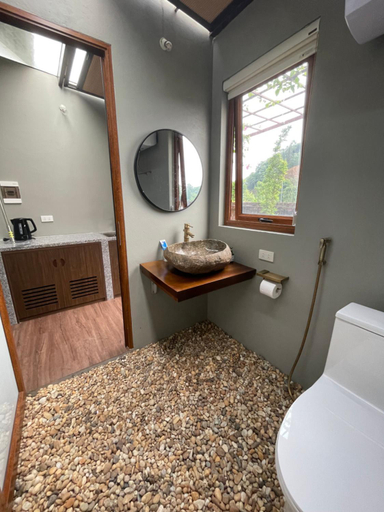 Bathroom 5, Gem Market Guest House, Yên Bình