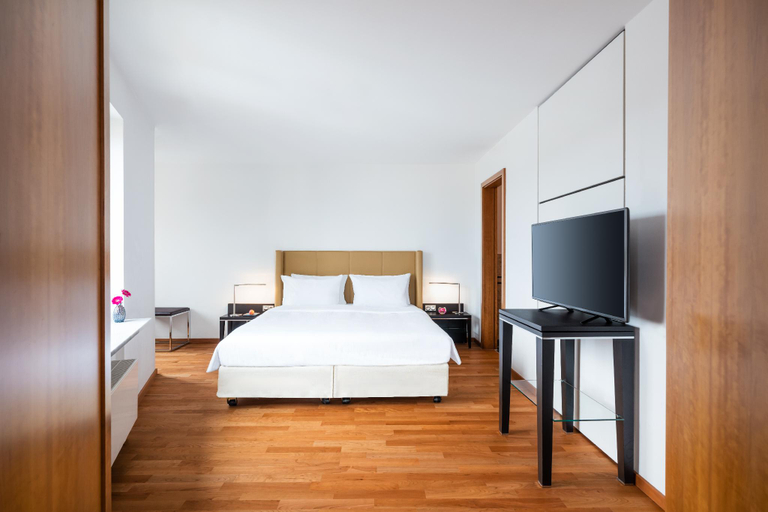 Bedroom, Lindner Hotel Frankfurt Main Plaza, Frankfurt am Main