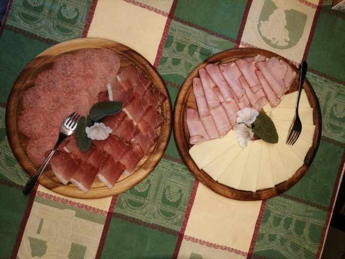 Food & Drinks 4, Silentium Domus doo, Divaca