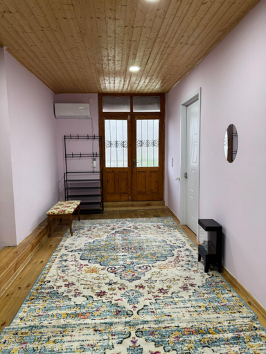 Others 3, Gugas Guest House, Mtskheta