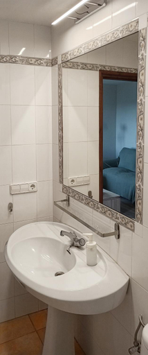 Bathroom 3, Santuari de Santa Maria de Montgrony, Girona
