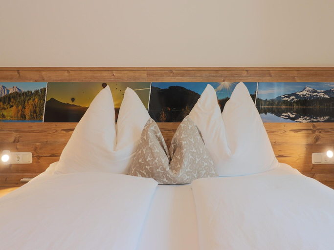 2, Apartment Brixen near Ski Lift, Kitzbühel