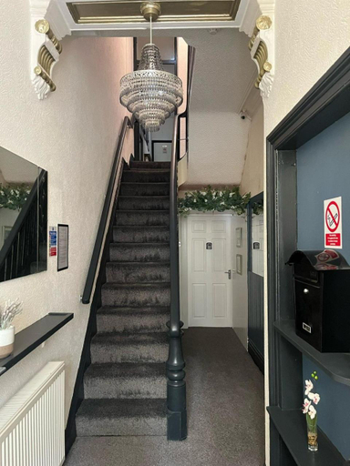 Others 4, Stay at 22, Blackpool