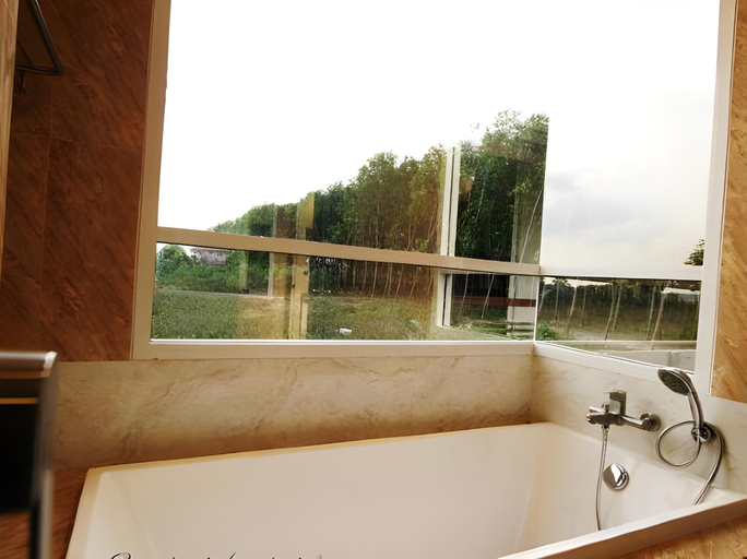 Bathroom 4, The Contrast i Hotel, Pluak Daeng