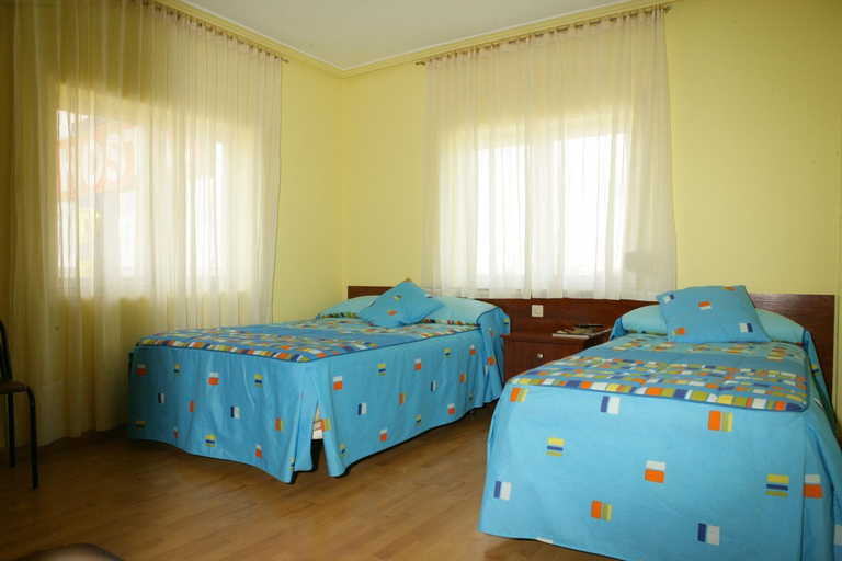 Bedroom 3, Hostal Residencia Delfin, León