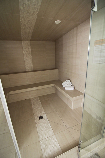 Bathroom 5, Best Western Swan Castle Inn, Cochrane