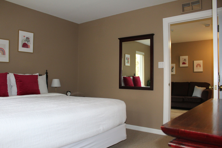 Bedroom 4, Westover Inn, Perth