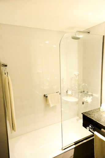 Bathroom 5, Amerian Cordoba, Capital