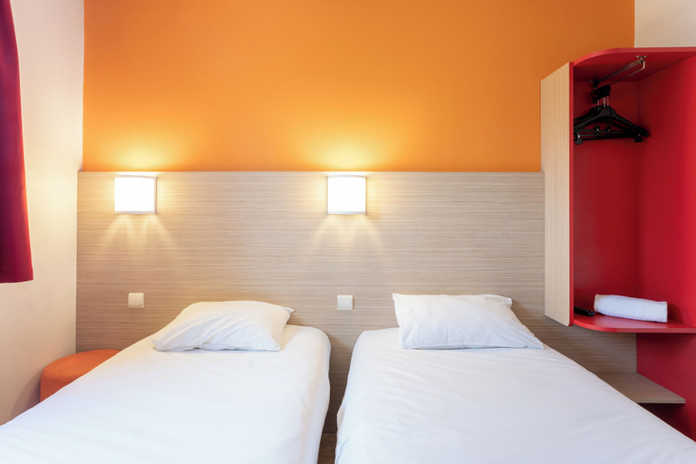 Bedroom 5, Première Classe Bordeaux Nord - Lac, Gironde
