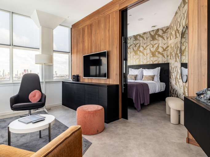 5, Comfortable Apartment With Panoramic Views, Den Haag