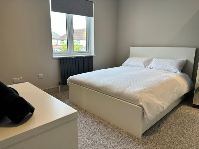 5, Abbey House, Essex