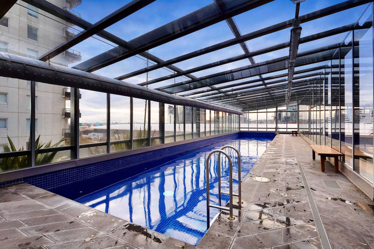 Pool, Stylish Southbank Stay With Views, Pool & Gym, Melbourne