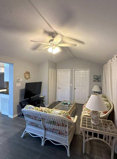 Room 2, Stylish 2BR Waterfront Home w Pool Resort Access, Cameron
