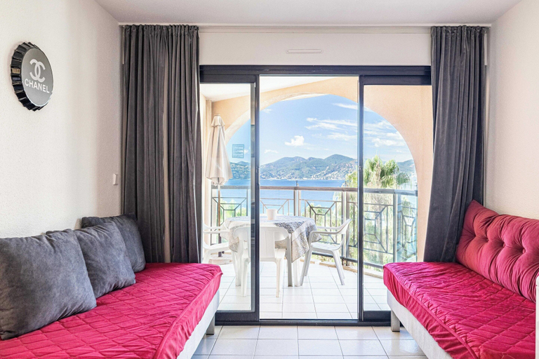 Living area 2, Charming Flat With sea View - 1BR - 2P - Bocca, Alpes-Maritimes