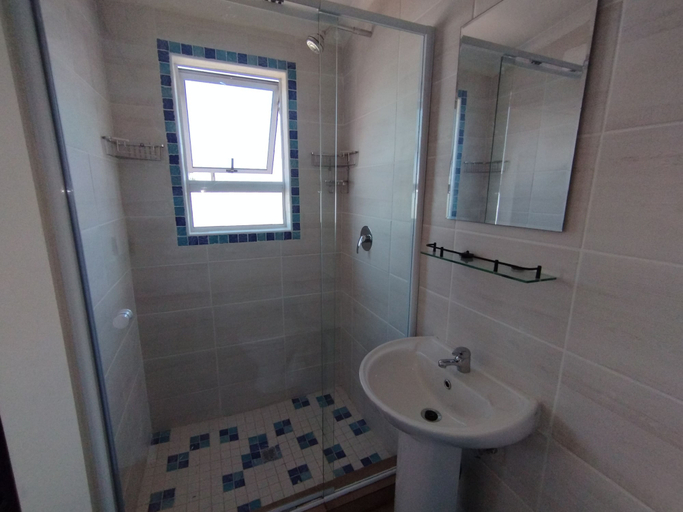 Bathroom 4, Billy Bay Cottage, Ugu