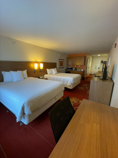 Bedroom 3, Days Inn & Suites by Wyndham Belmont, Belmont