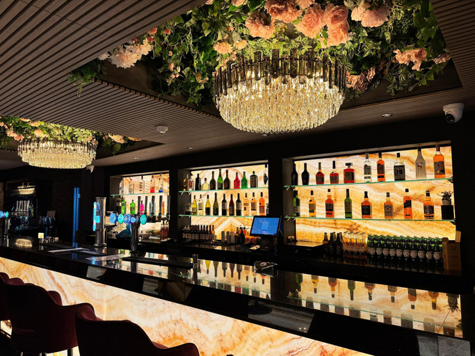 Food & Drinks 5, Palms Hotel  Retreat By PaletteSta Double, London