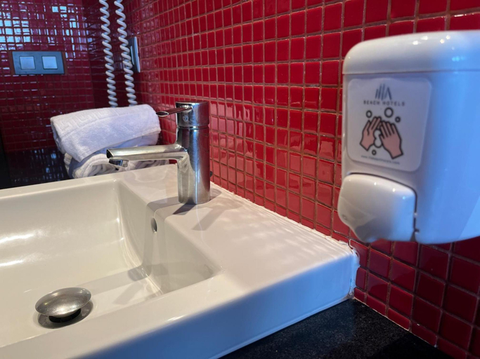 Bathroom 5, Arbella Boutique Hotel, Sharjah City