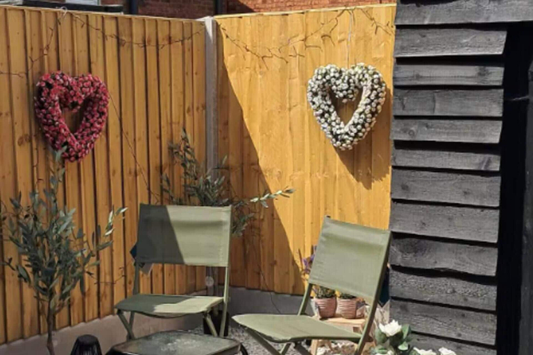 Property grounds, Cottage - Sleeps 4 - Pets Ok - Garden - Parking, Cheshire West and Chester