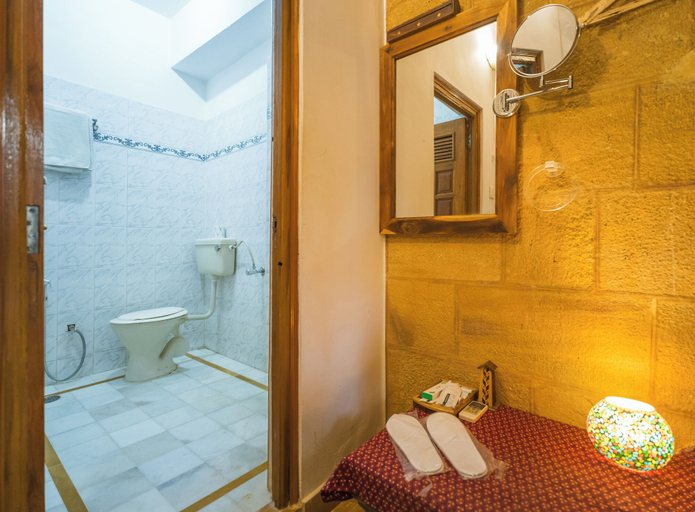 Bathroom 4, Hotel Rajmandir, Jaisalmer