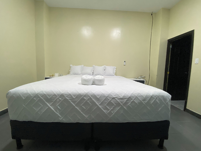 Room 4, Mi Tierra Surf City Hotel and Restaurant, La Libertad