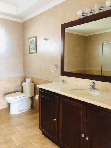 Bathroom 3, Fogo Resort, Escazú