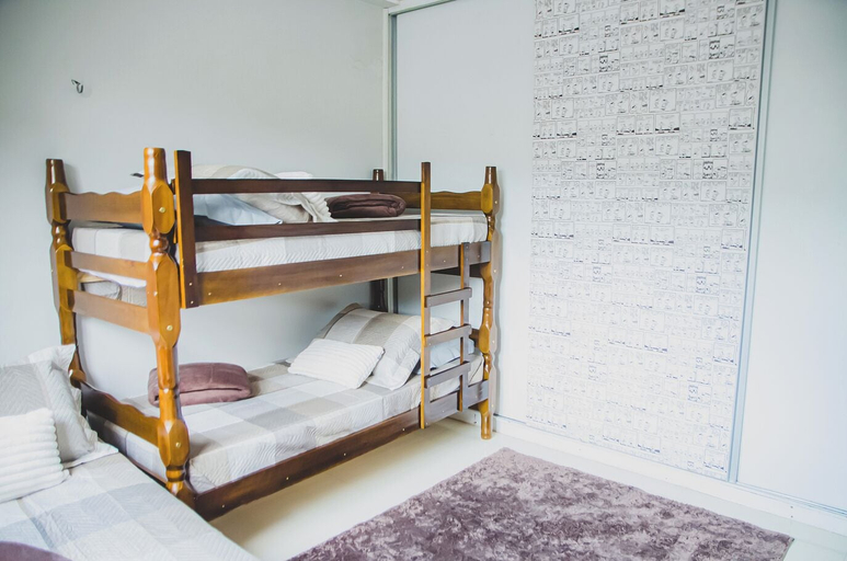 Room 2, Casa Completa com 3 su tes Wi-fi e Smart Lock, Belém