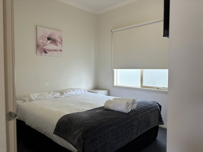 Bedroom 3, Werribee Short Stay Villas & Accommodation, Wyndham - West