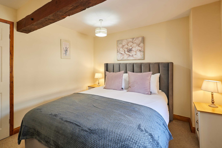 Room 2, Host Stay Dairy Cottages, North Yorkshire