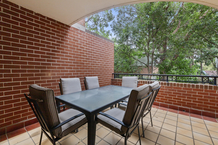 Balcony 4, Bright Marrickville Flat With Balcony & Parking, Sydney