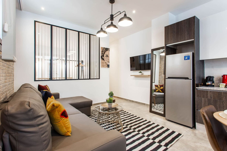 Living area 3, Amazing Apartment - 2BR 6P - Aligre, Paris