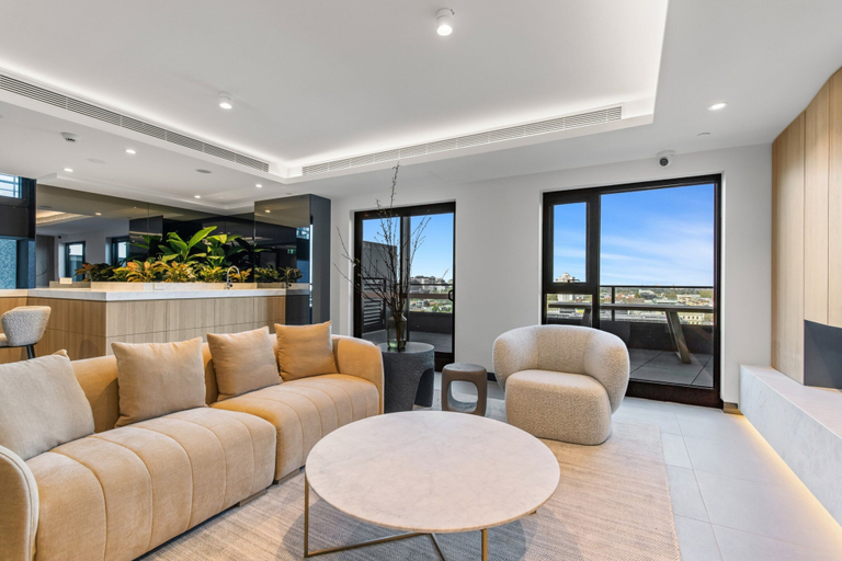 Interior 3, Stylish 1-bed With Pool Gym & Stunning Views, Melbourne
